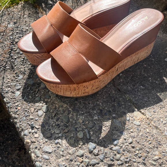 Brown strappy Aldo wedges - Picture 2 of 2